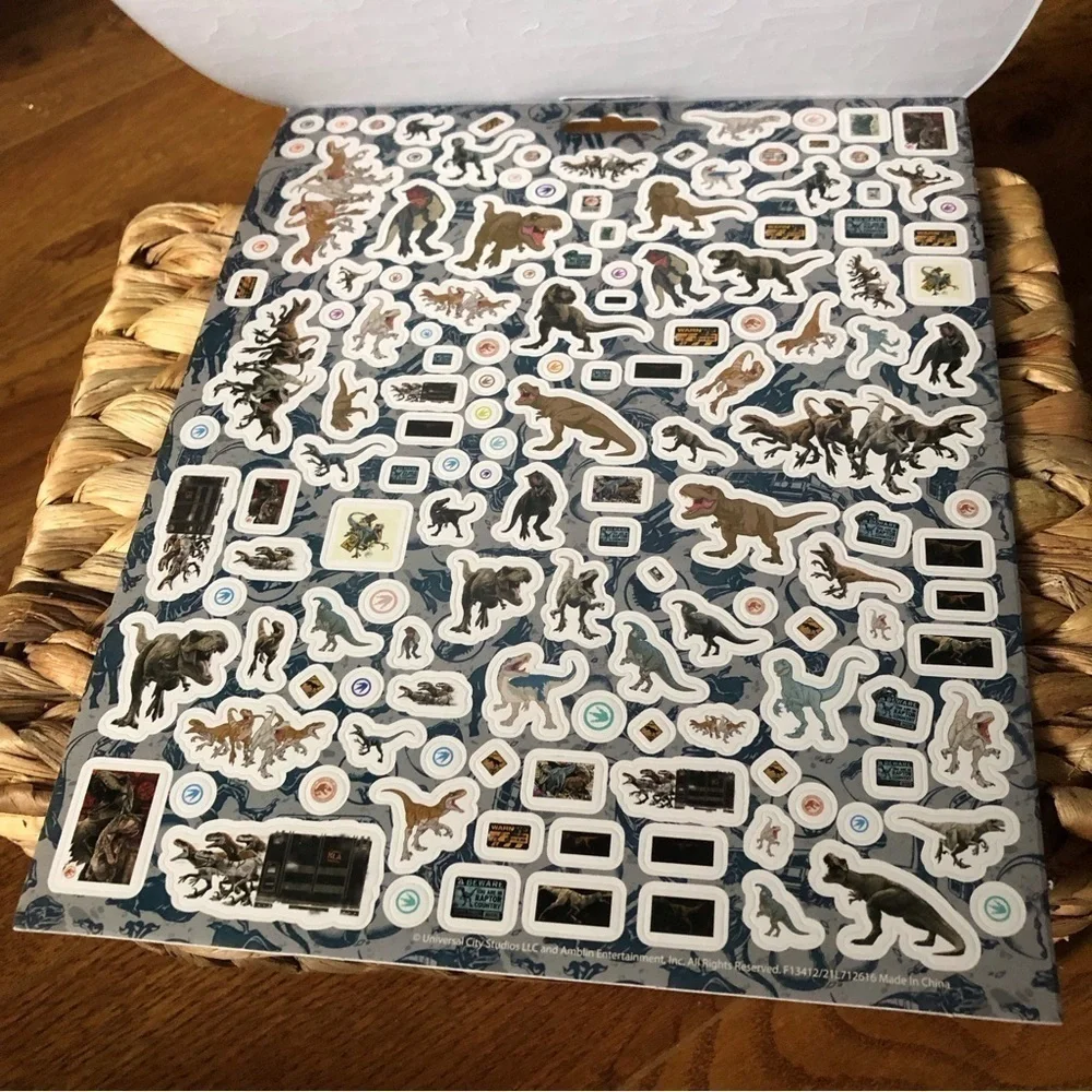 Jurassic World Sticker Book (500ct)